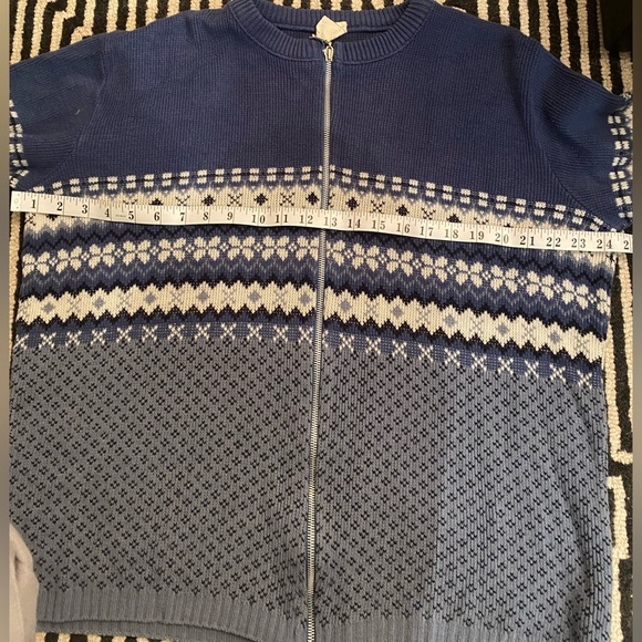Womens vintage Blue Patterned Sweater - Picture 5 of 8